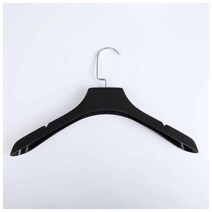 Вешалка-плечики для одежды, размер 40-42, покрытие soft-touch, цвет чёрный - фотография № 2