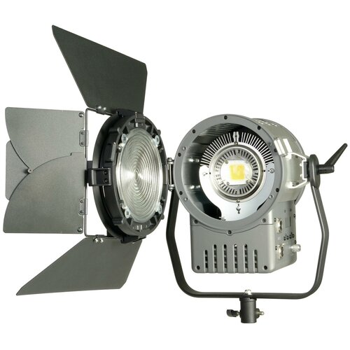 Осветитель студийный GreenBean Fresnel 150 LED X3 DMX 2147500₽