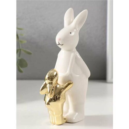 Фигурка декоративная Заяц с зайчонком 75х45х138 см 715₽