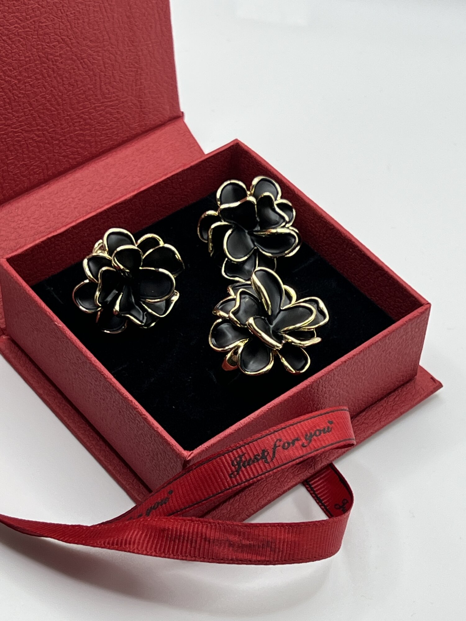 Комплект бижутерии: серьги, кольцо, эмаль