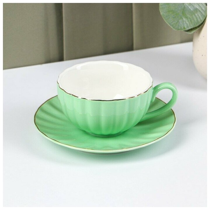 Чайная пара фарфоровая Доляна «Вивьен»: чашка 200 мл, блюдце d=15 см, цвет зелёный