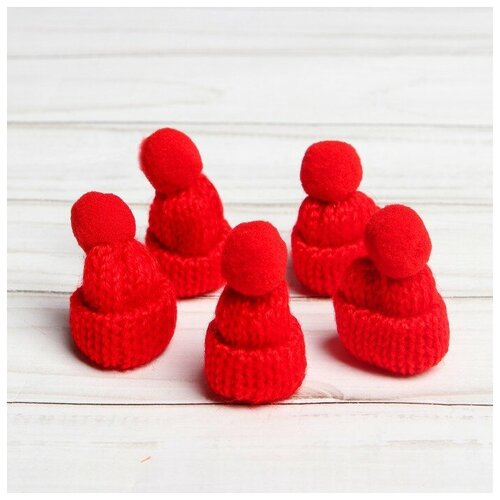 Шапка для игрушек КНР вязаная с помпоном, набор 5 шт, красный (3566975) шапка для игрушек вязаная с помпоном набор 5 шт цвет красный 1 шт