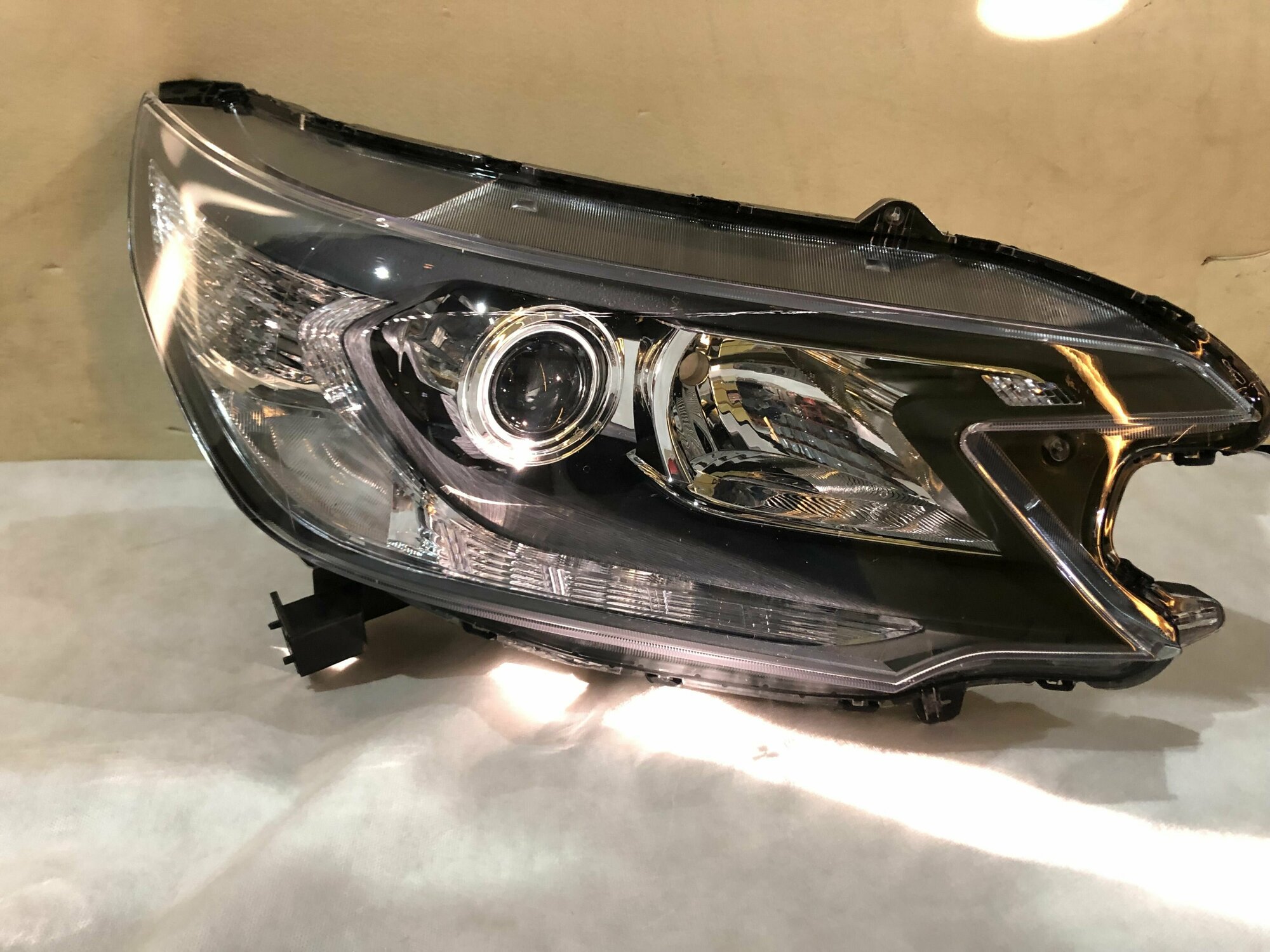 Фара Правая Хонда СРВ HONDA CR-V 2012/2013/2014/2015 ксенон