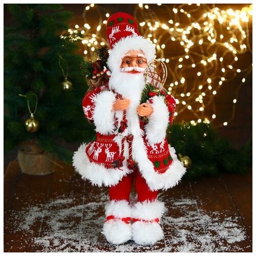 Дед Мороз В красной шубке, колпачке и с подарками 23х45 см дед мороз в красной шубке колпачке и с подарками 23х45 см