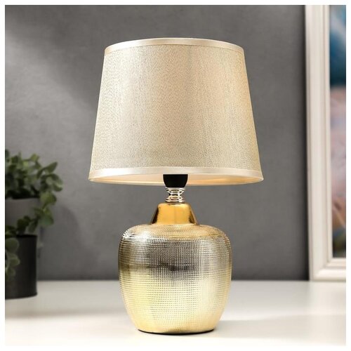 фото Лампа настольная risalux 40 вт, золото, 17,5*17,5*28 см