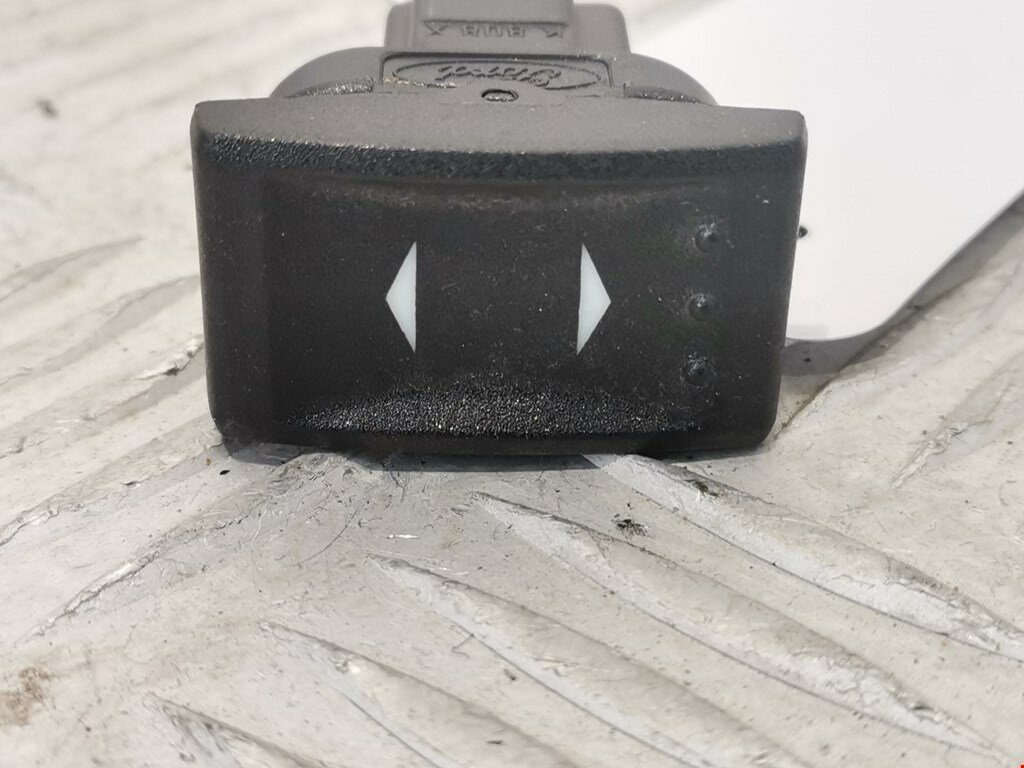 Кнопка стеклоподъемника Ford Mondeo 3 1123793 арт. 1537963