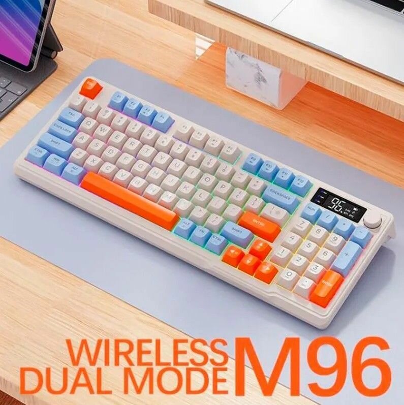 Игровая беспроводная мембранно-механическая клавиатура FreeWolf_M96, RGB подсветка, инфо-дисплей. Белая — фото 1
