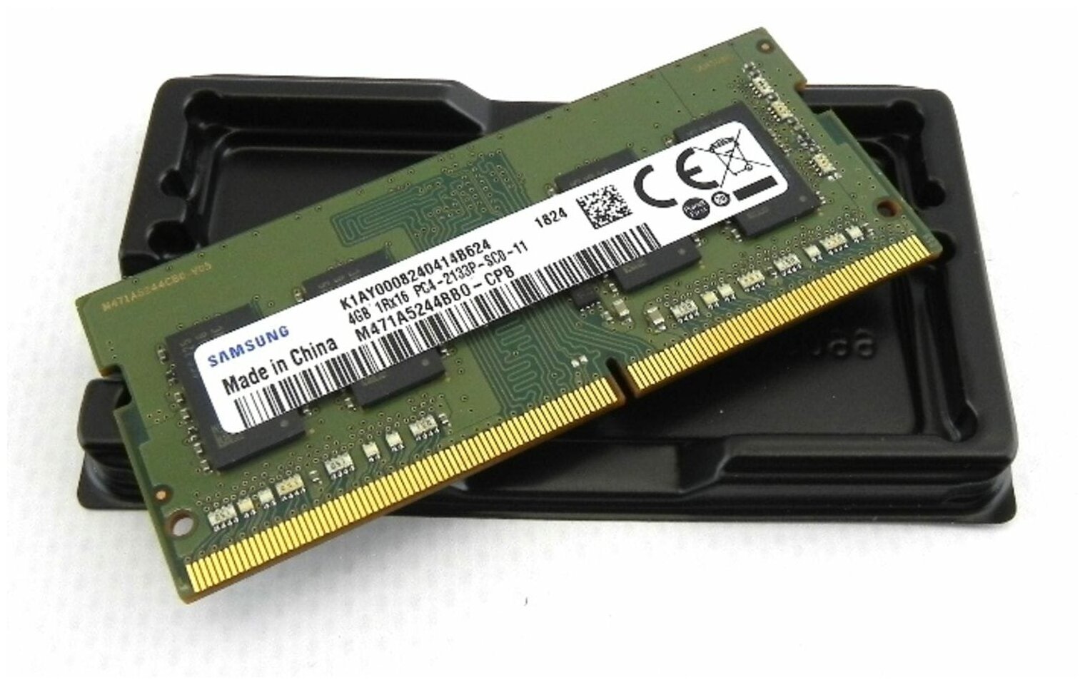 Оперативная память Samsung DDR4 4 ГБ 1Rx8 2133 MHz SO-DIMM PC4-2133P-SA0-10