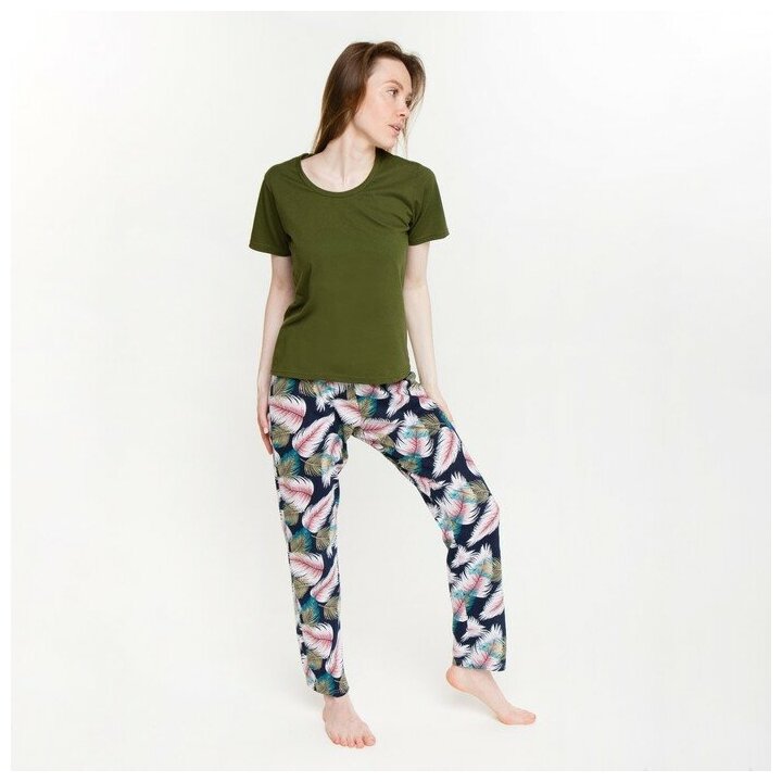 Tusi Комплект женский (футболка/брюки), цвет хаки/листья, размер 56 - фотография № 3