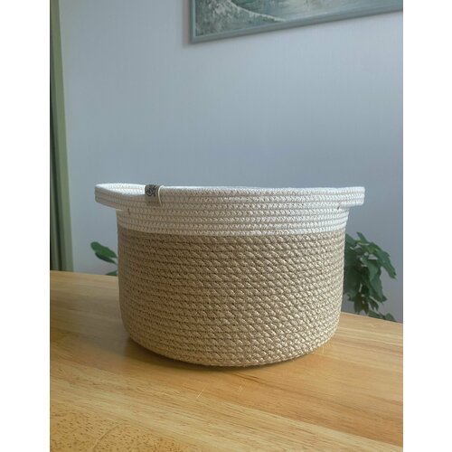 Подарочная декоративная корзина плетеная из джута ручной работы круглая, с ручками , корзина для игрушек, кашпо из джута 25/25/16