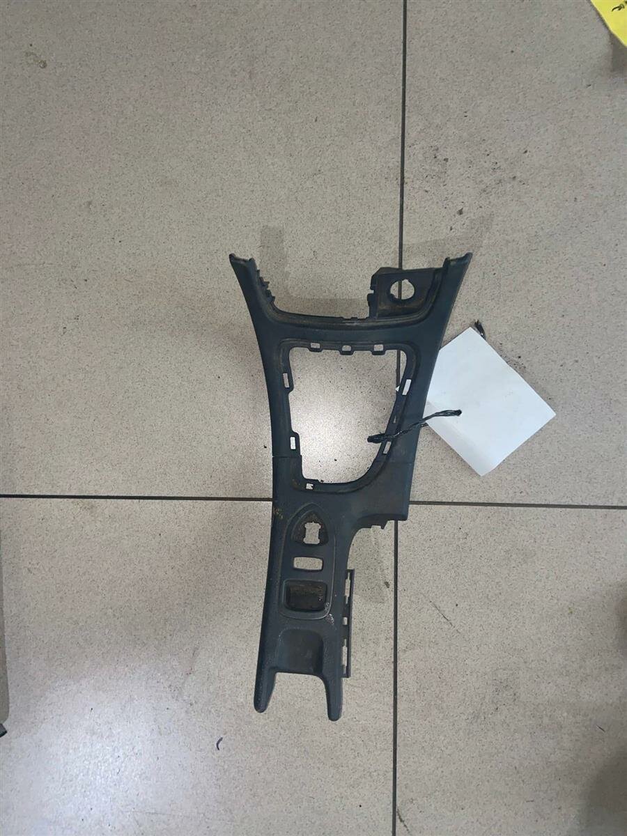 Накладка консоли КПП от Renault Laguna 2 2001-2008