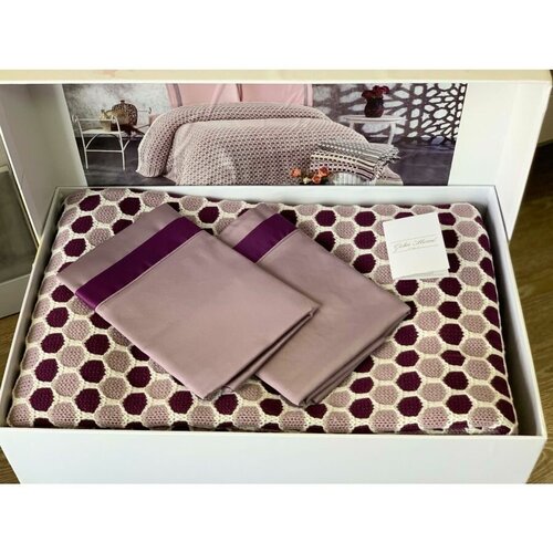 Плед на кровать диван 220х240 с простыней и наволочками