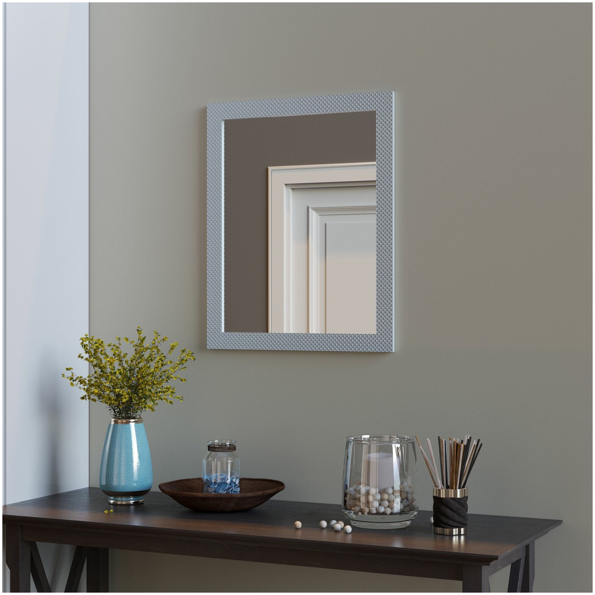 Зеркало интерьерное для спальни, гостинной и прихожей "Милана" белая 600х740 - фотография № 3