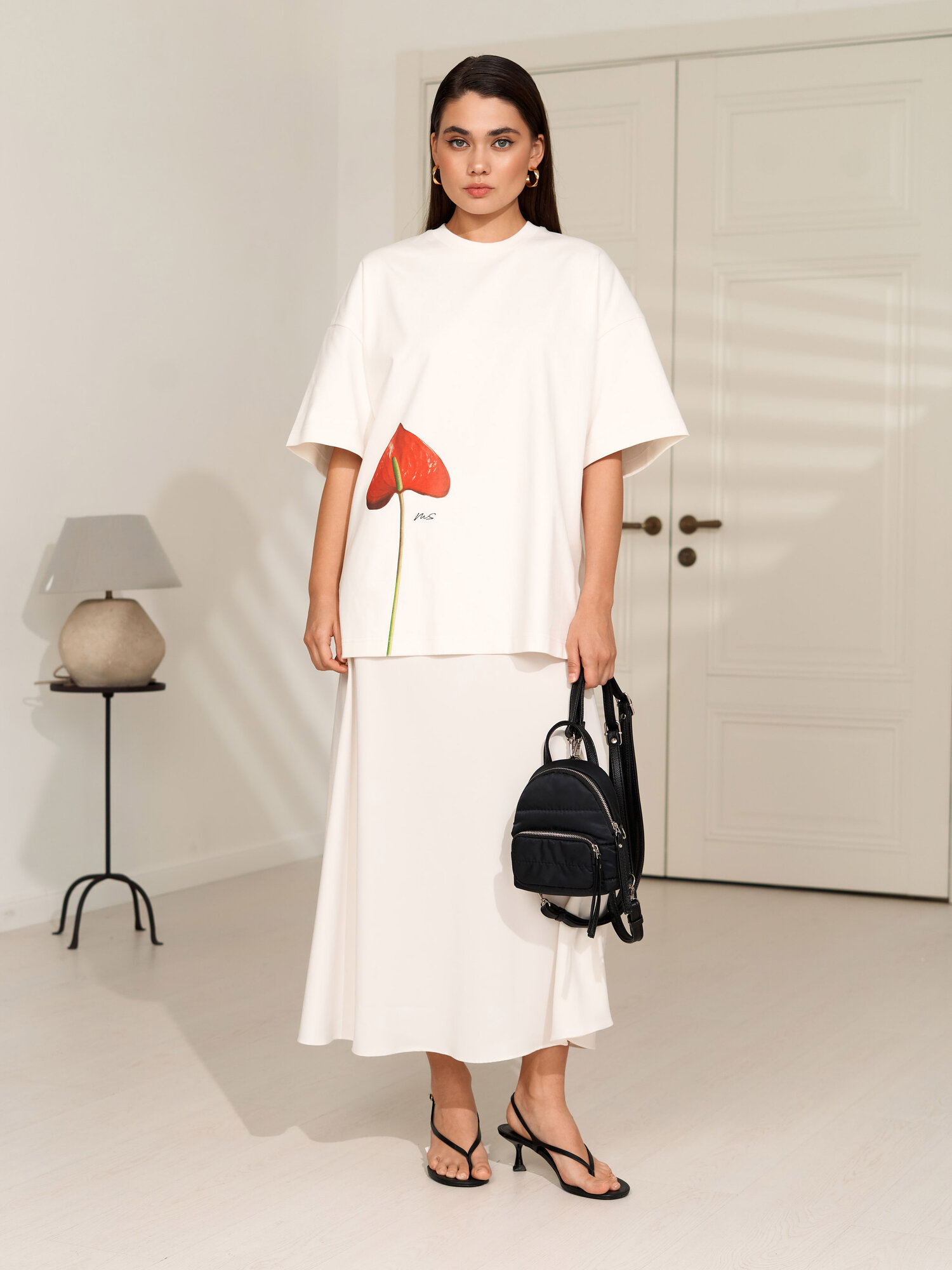 Сумка-рюкзак FABRIZIO CLUB маленький через плечо тканевый стеганый, фактура рельефная, стеганая, лаковая, чёрный — фото 1