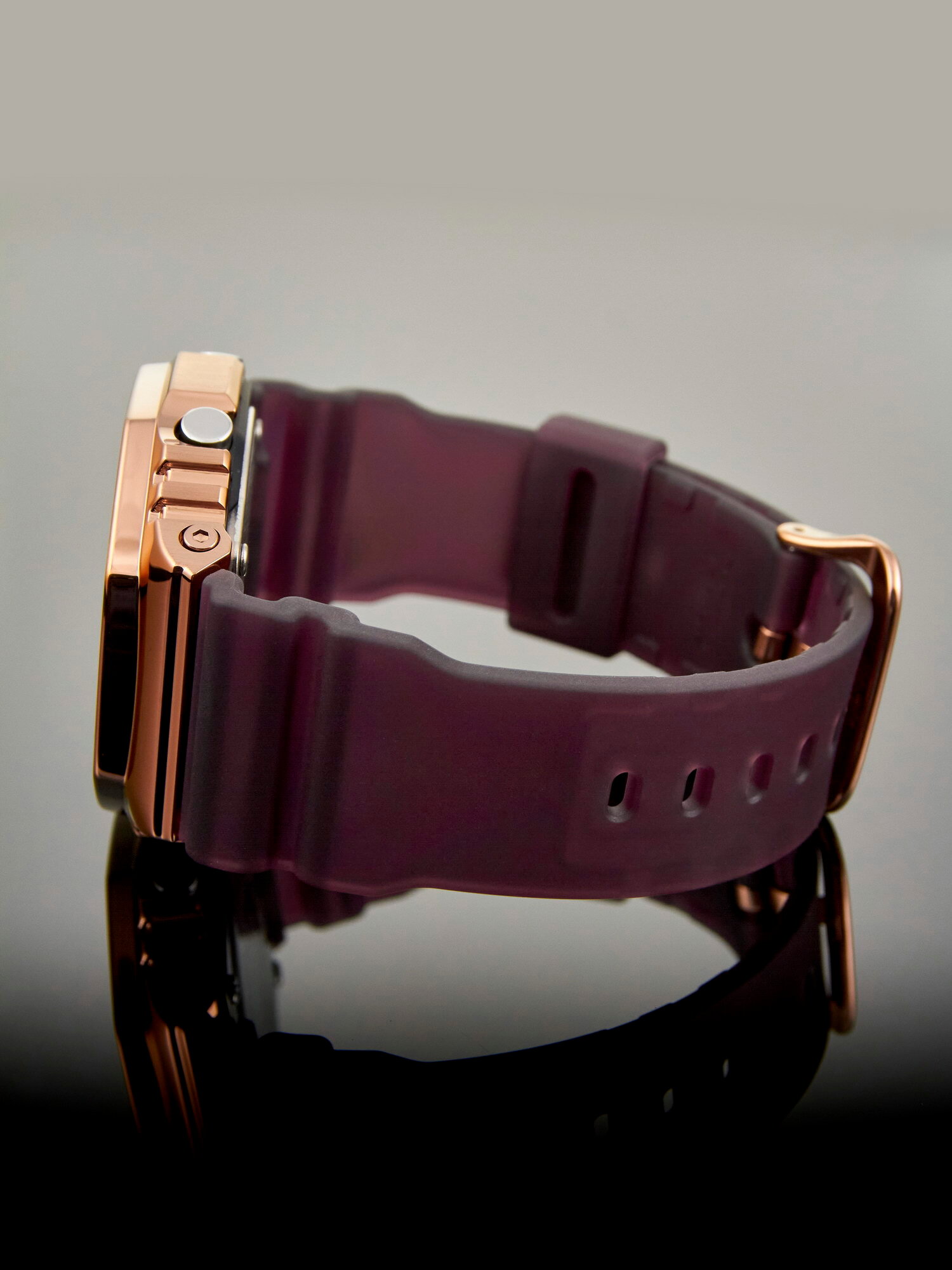 Наручные часы CASIO Спорт, розовое золото — фото 1