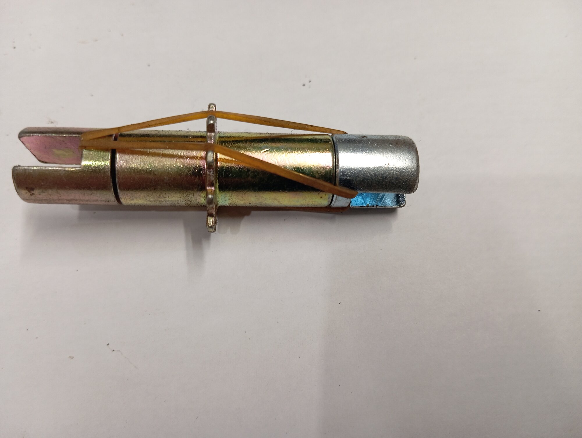 Тойота альфард 10. регулятор задних колодок.