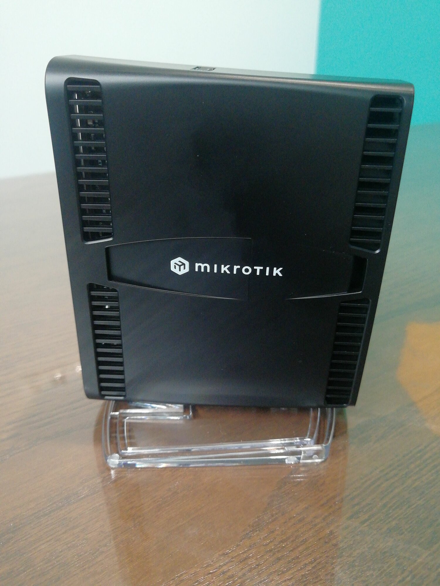 Маршрутизатор Mikrotik hAP ax2 WIFI6, 2.4+5Ghz, 5RJ45 1Gbit, 1POE - фото №3
