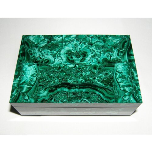 Шкатулка из Тагильского малахита