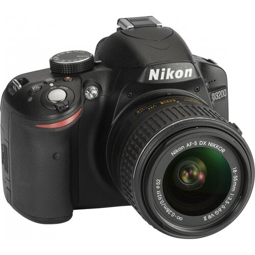 Зеркальный фотоаппарат Nikon D3200 Kit 2134000₽