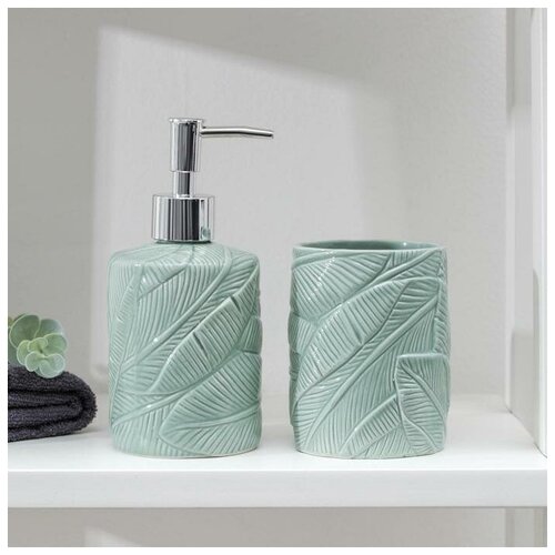 Набор аксессуаров для ванной комнаты "Листва", 2 предмета (дозатор для мыла, стакан), цвет зеленый./В упаковке шт: 1