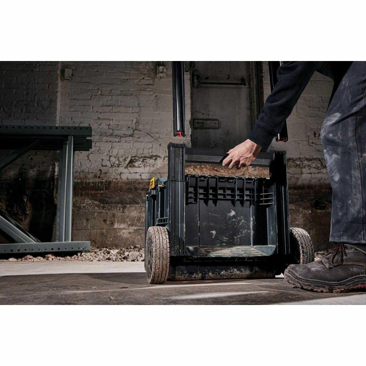 Ящик для инструмента DEWALT TOUGHSYSTEM 2.0 - фото №5