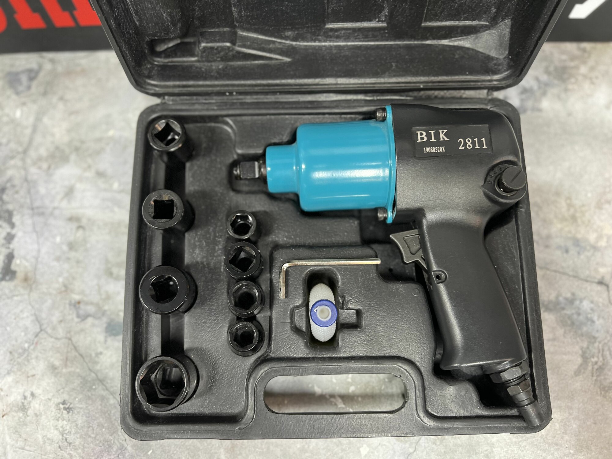 Гайковерт пневматический BIK 2811