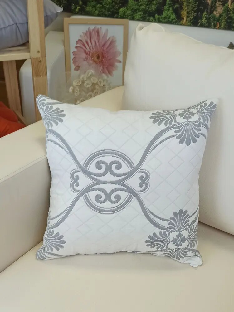 Кружева Декоративная подушка 40х40 см белый