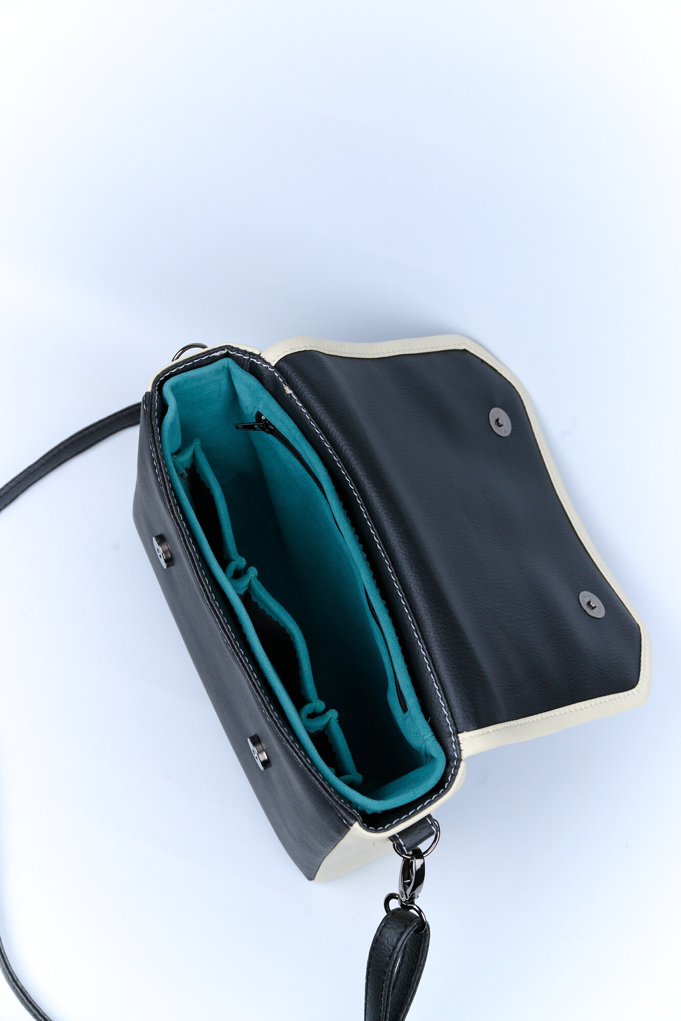 Сумка кросс-боди Простосумка, фактура зернистая, матовая, гладкая, черный/белый — фото 1