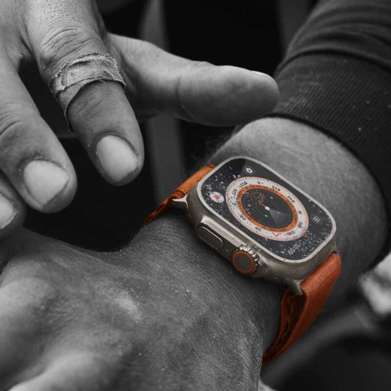 Умные часы Apple Watch Ultra, 49 мм, S, Starlight Alpine - фото №5