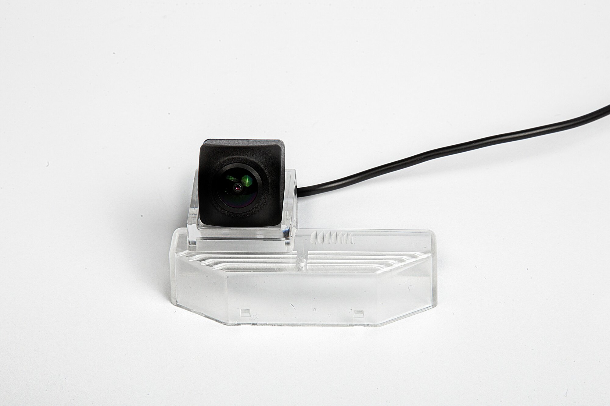 Камера заднего вида для Mazda 6 (Мазда 6) 2007 - 2012 NaviFly CVBS/AHD 1080P широкоугольная 170 градусов FishEye (эффект рыбий глаз)