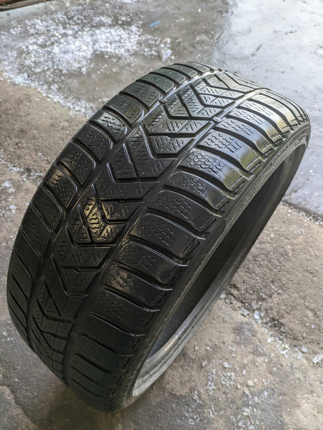 225/40 R18 92V Pirelli Winter Sottozero 3