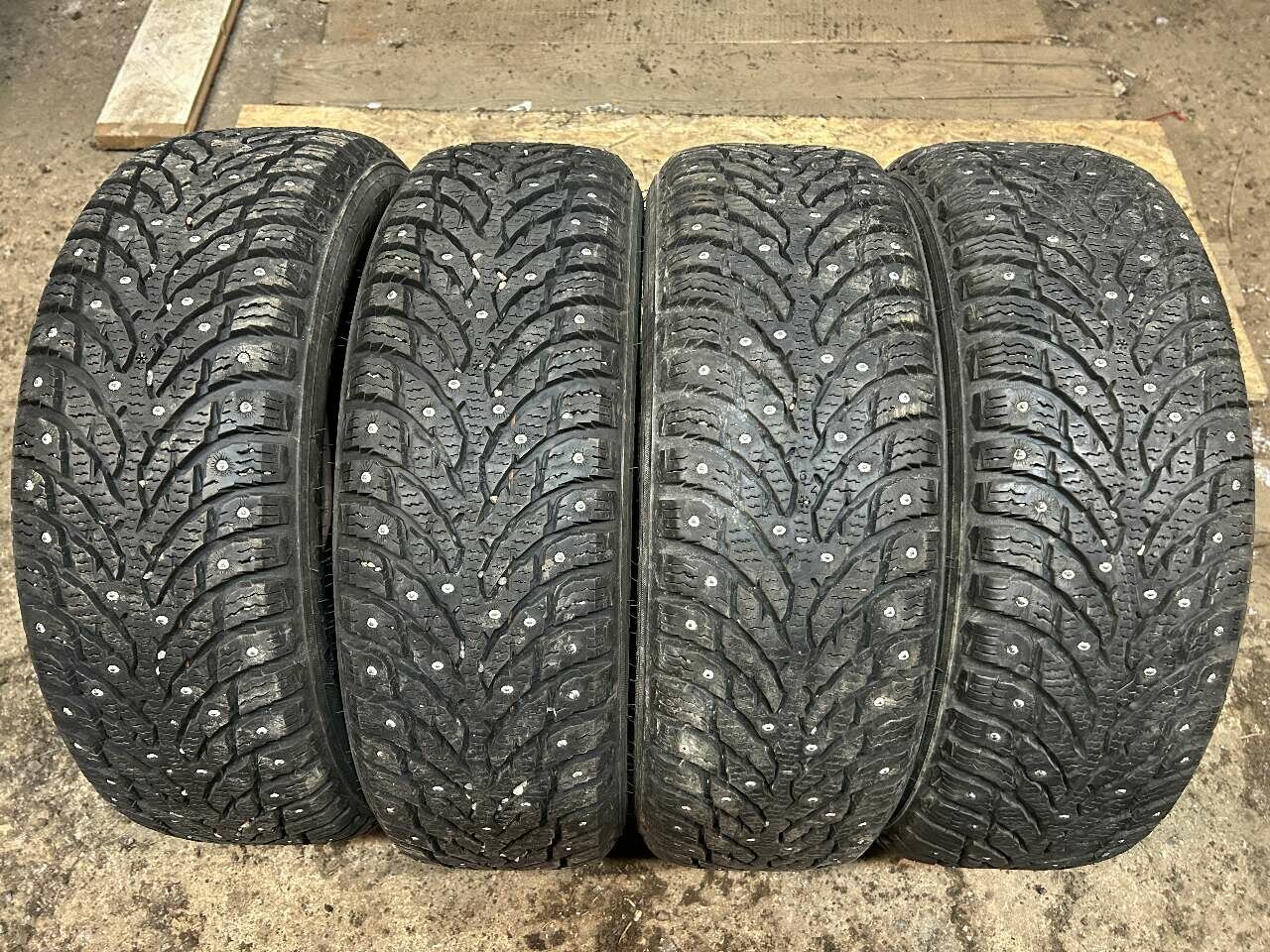 185/60 R15 88T Nokian Tyres Hakkapeliitta 9