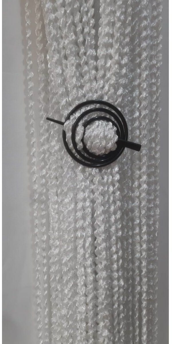 фото Нитяные шторы лапша, спираль, декоративные занавеска