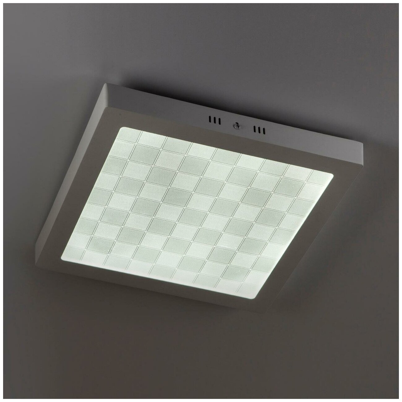 Настенно-потолочный светильник LED4U 311 18W квадрат - фотография № 3