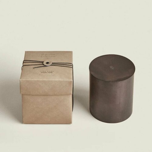 ZARA HOME Ароматические свеча Фирменная коллекция Signature Collection 700 г 11900₽
