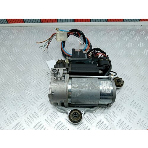 Компрессор пневмоподвески BMW X5 (E53) 37226787616
