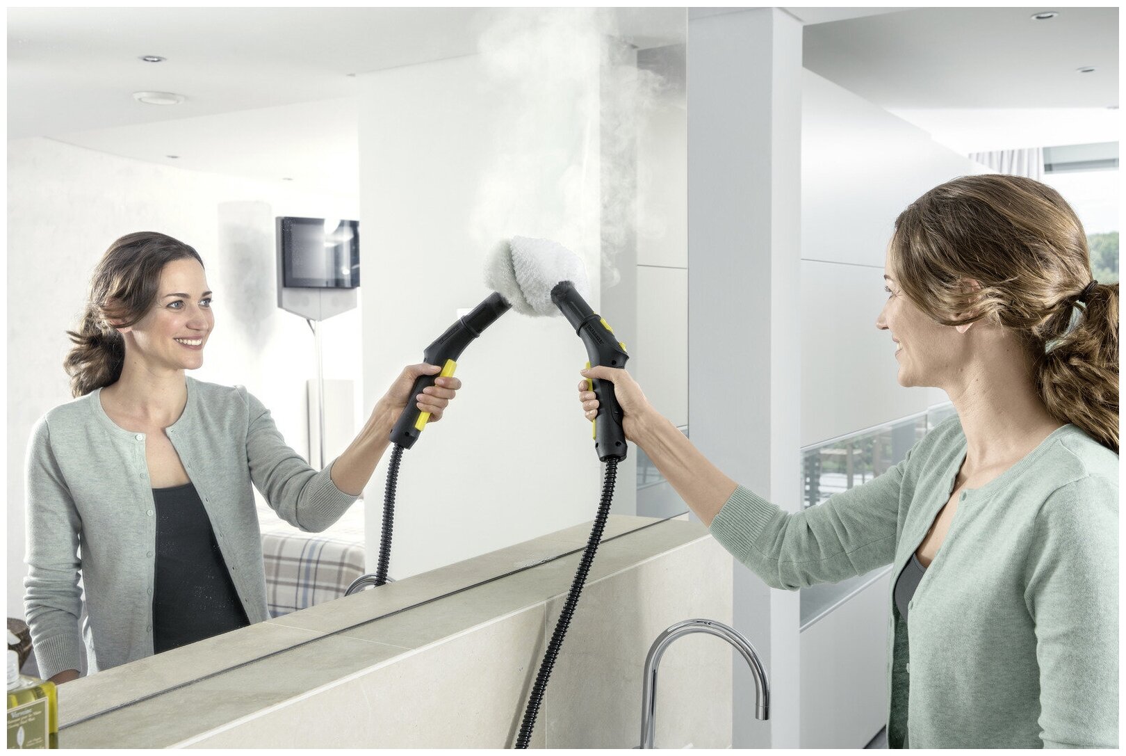 Пароочиститель для дома Karcher SC 2 EasyFix + аксессуары VELER: насадка для мойки окон, 4 пластиковые щёточки и 2 латунные - фотография № 11