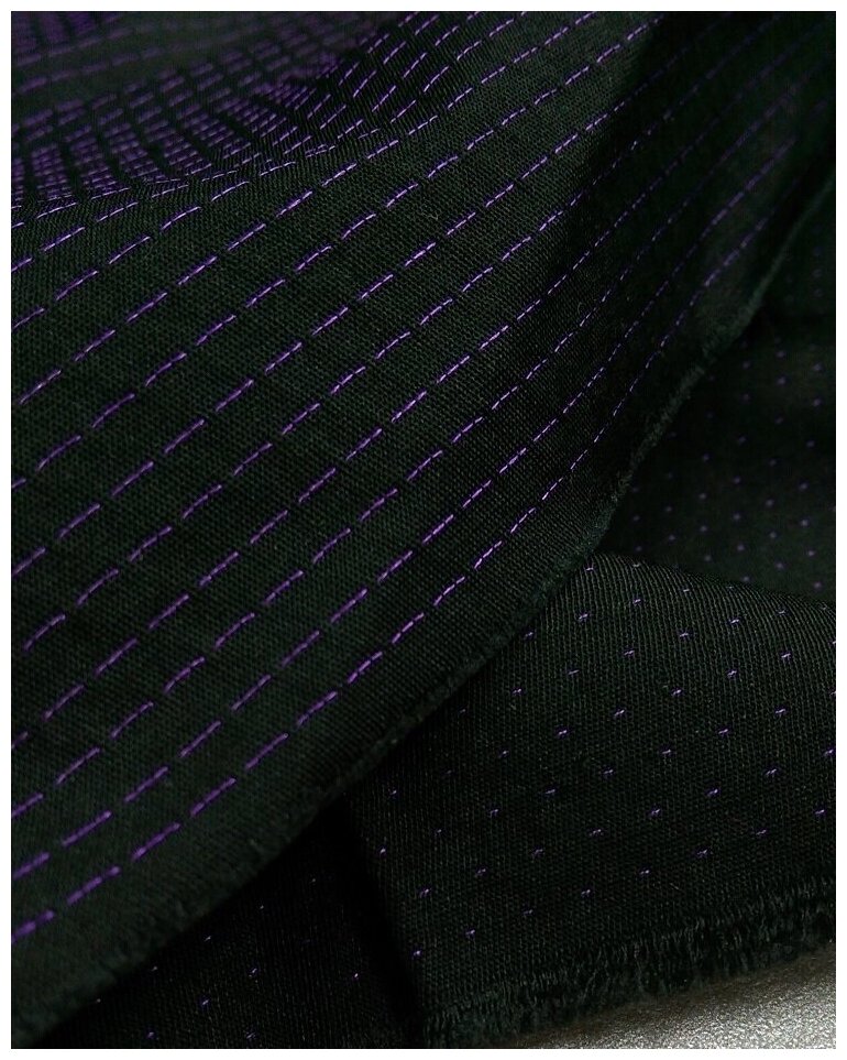 Ткань Габардин чёрный с фиолетовой полоской Италия