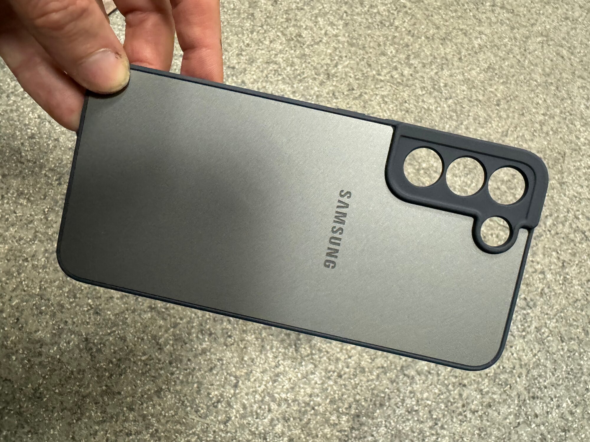Чехол панель накладка бампер MyPads Log на Samsung Galaxy S22 (SM-S901B) пластиковая крышка c защитой камеры и логотипом матовый серый MyPads