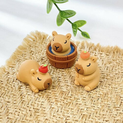 фото Мини фигурки капибары 2,5см (3шт)