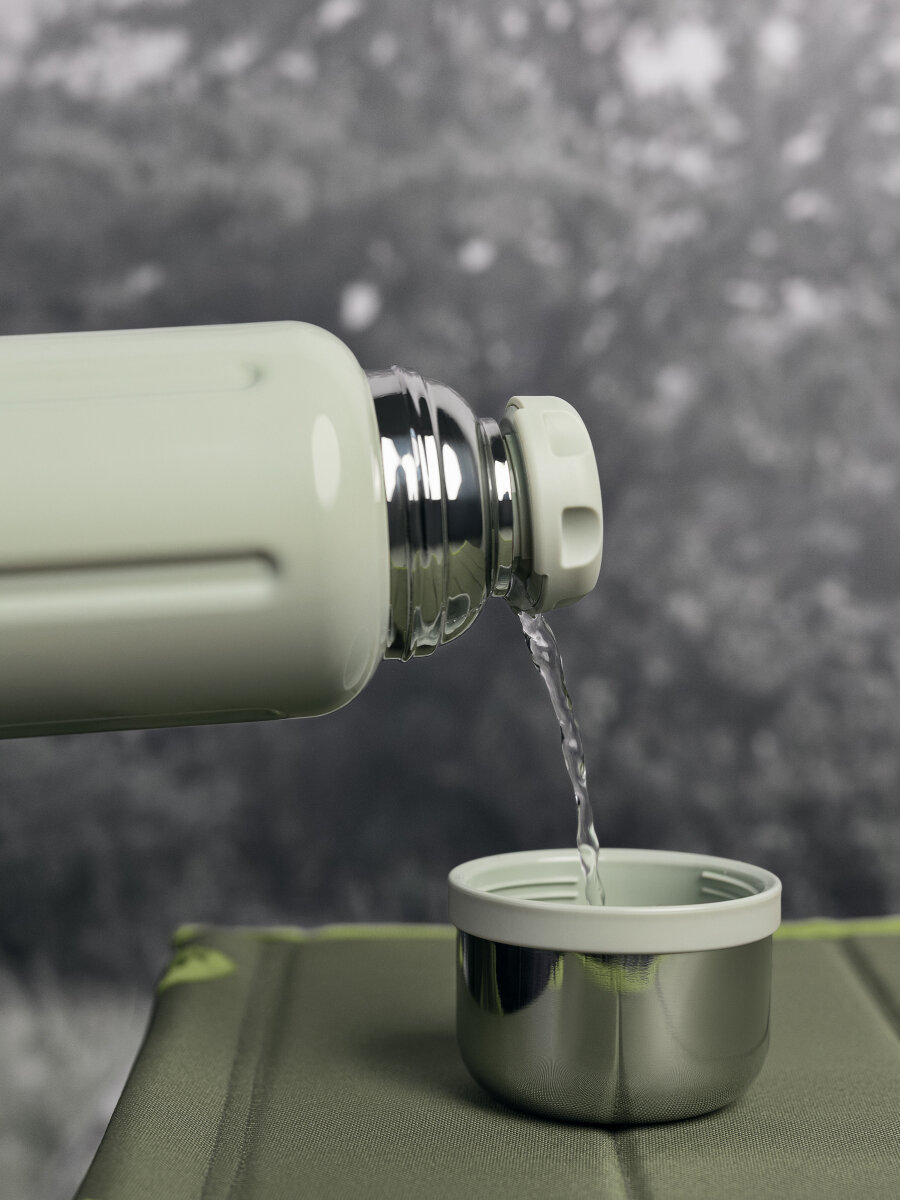 Термос Bobber Barrel 1360 мл с широким горлом и ситечком, оливковый — фото 1