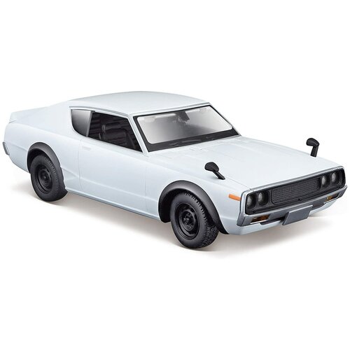 Машинка Maisto 31528 1/24 SP (B) - 1973 Nissan Skyline 2000GT-R (KPGC110) модель автомобиля отлитая под давлением tm moreart 1 64 светильник в сборе раскрывает сцену коллекция ковчега