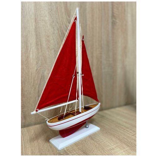 Модель корабля с парусами 28х6х43 см