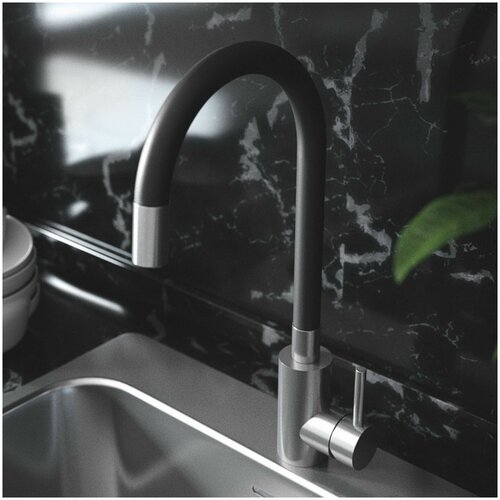 Смеситель для кухни с высоким гибким изливом черный KIT1209BK