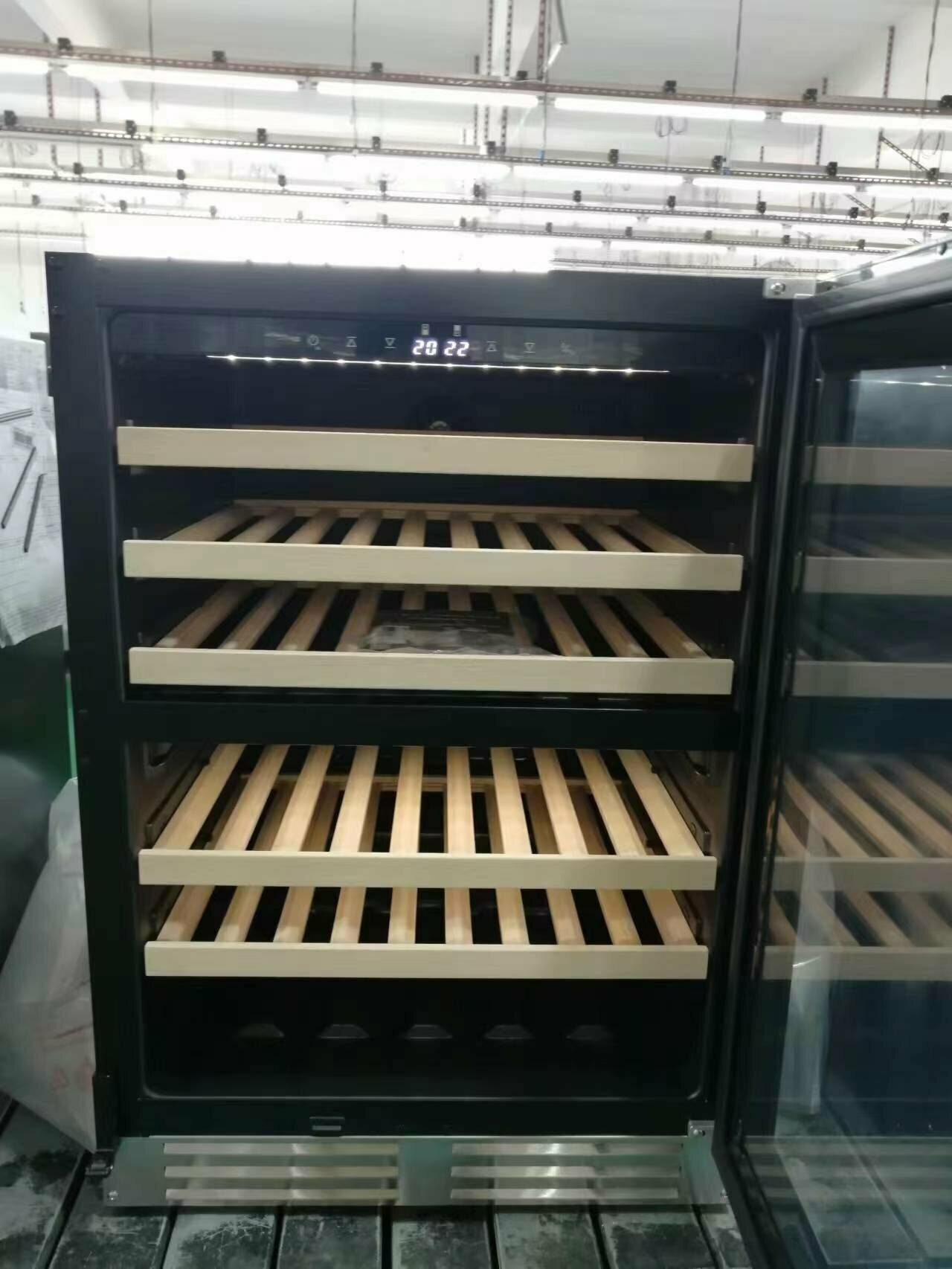 Винный шкаф Vinicole VI60DT встраиваемый Двухзонный мультитемпературный компрессорный холодильник