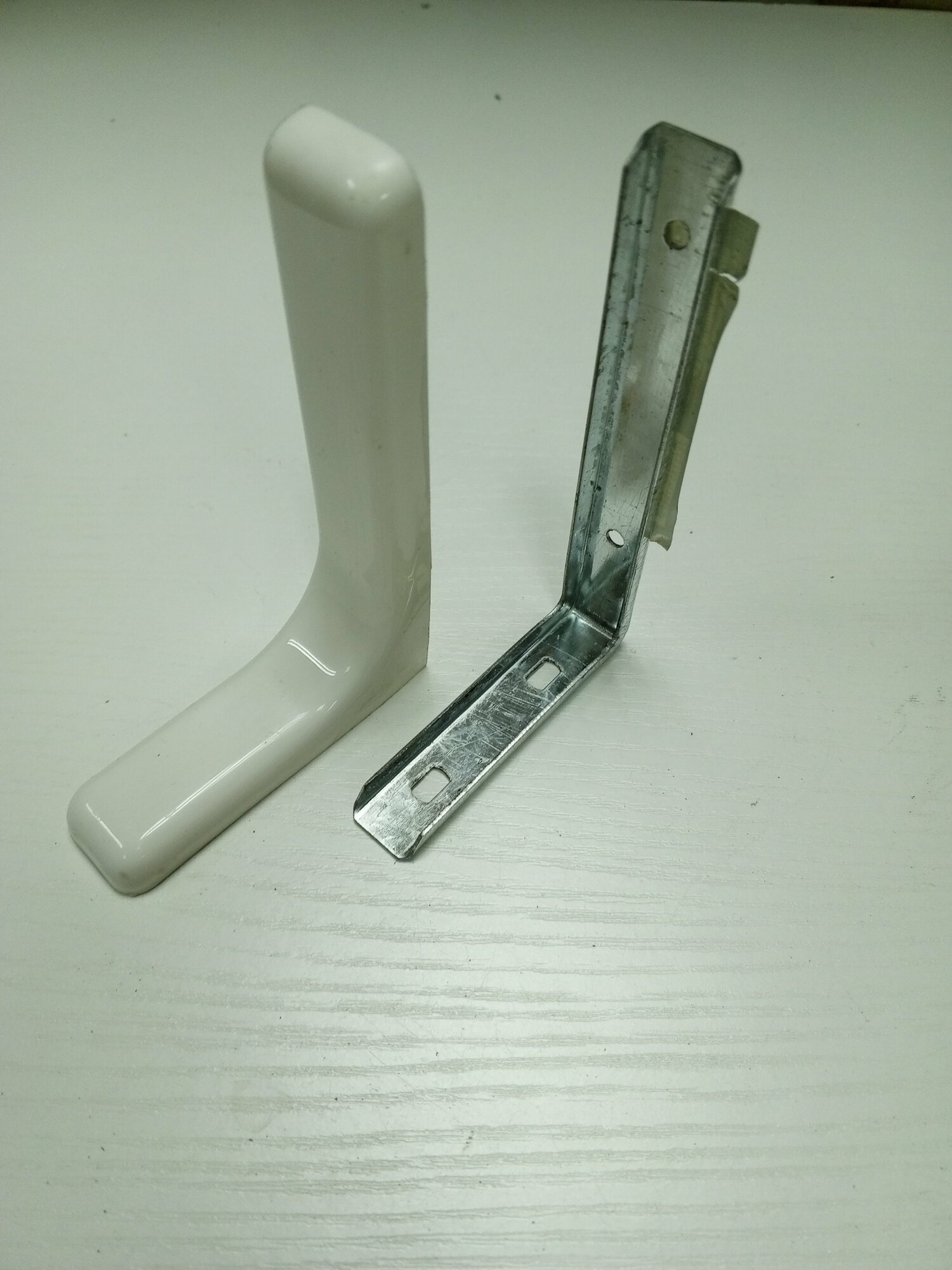 MAESTRO Кронштейн для полок 78х118 мм 'Белый' MAESTRO 66100 — фото 1