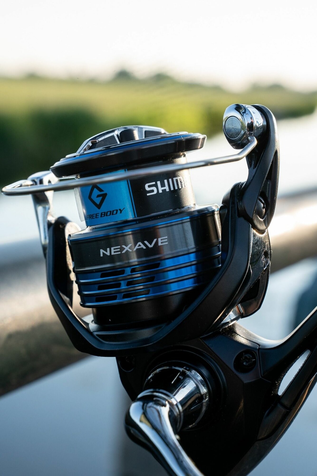 Катушка Shimano NEXAVE FI 2500