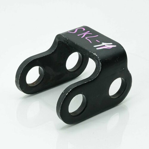 Серьга передней рессоры MMC FUSO 5 тонн правая ZEVS 2225₽