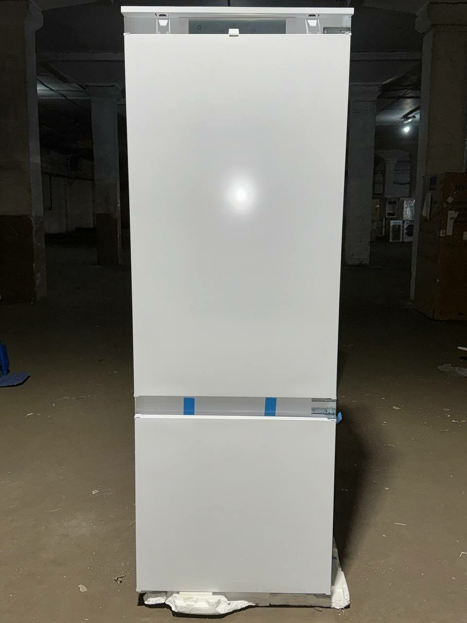 фото Встраиваемый холодильник Whirlpool SP40 801 EU