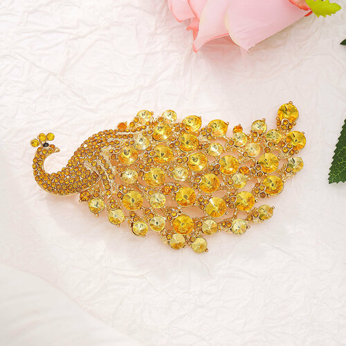 Брошь горный хрусталь желтый 652₽